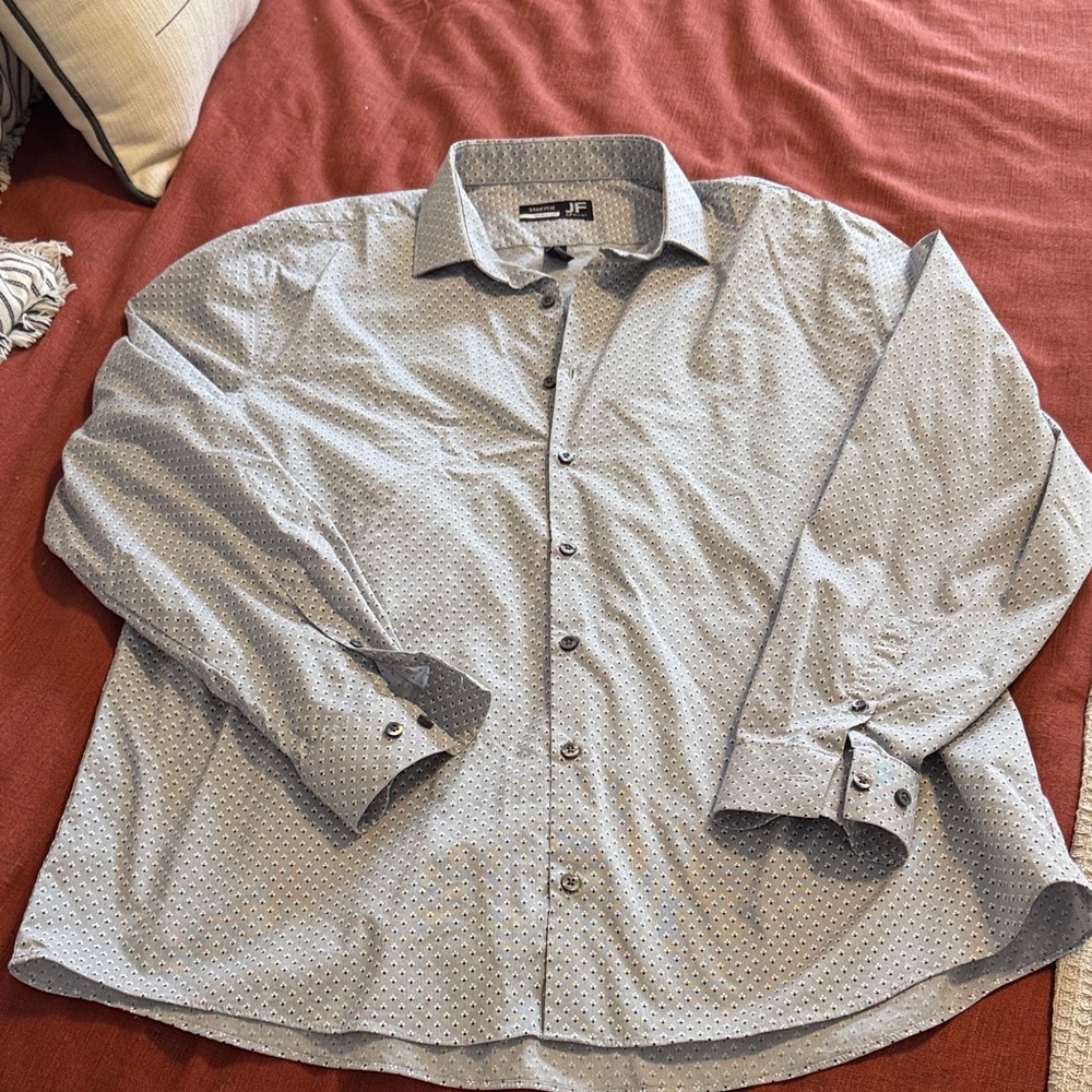 JF J.Ferrar Gray Polka Dot Shirt